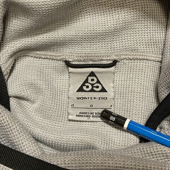 Nike ACG Rare Masked Sweatshirt - Picture 5 of 6